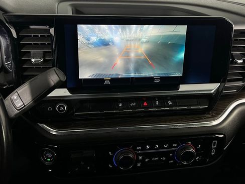 Used 2024 Chevrolet Silverado 3500 LT image 22