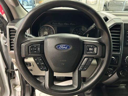 Used 2018 Ford F150 XLT w/ Trailer Tow Package AWD/4WD image 9
