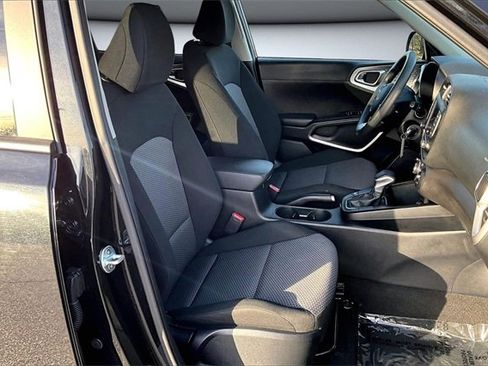 Used 2024 Kia Soul LX w/ Option Group 015 image 27