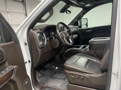 Used 2022 GMC Sierra 3500 Denali w/ Denali Ultimate Package AWD/4WD image 19