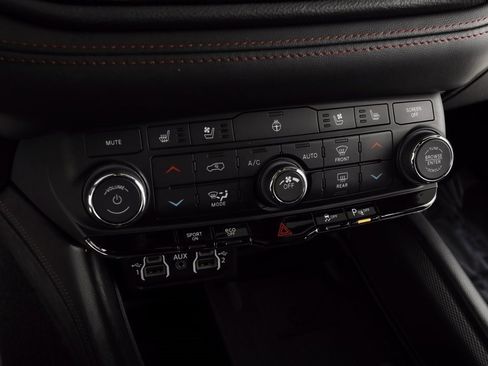 Certified 2022 Dodge Durango R/T w/ Blacktop Package image 37