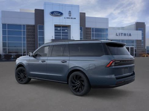 New 2026 Lincoln Navigator L Reserve w/ Jet Appearance Package image 4