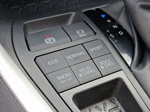 Used 2023 Toyota RAV4 LE image 26