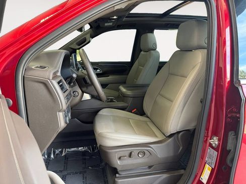 Used 2022 Chevrolet Tahoe LT w/ Luxury Package AWD/4WD image 6