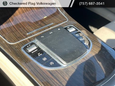 Used 2021 Mercedes-Benz GLC 300 4MATIC image 44