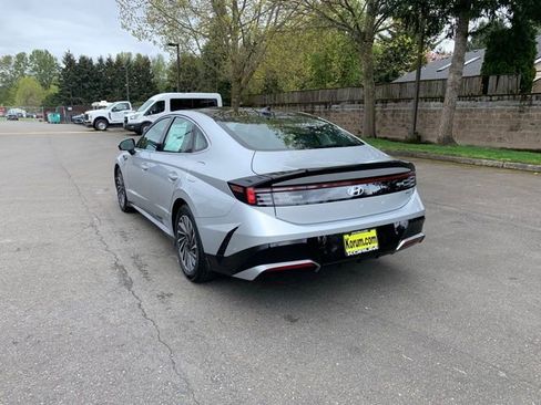 New 2026 Hyundai Sonata Limited FWD image 3