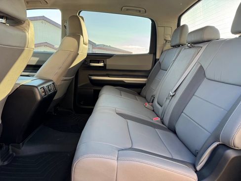 Used 2021 Toyota Tundra Limited w/ Limited Premium Package AWD/4WD image 5