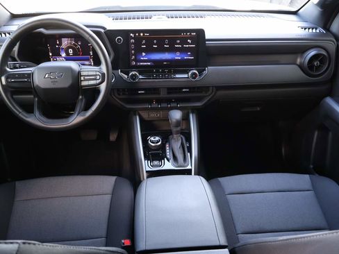 Used 2023 Chevrolet Colorado Trail Boss image 11