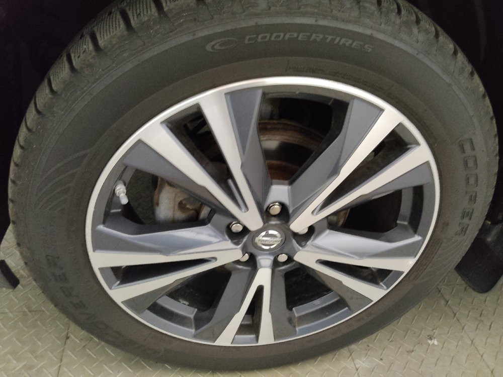 Used 2018 Nissan Pathfinder Platinum AWD/4WD image 31