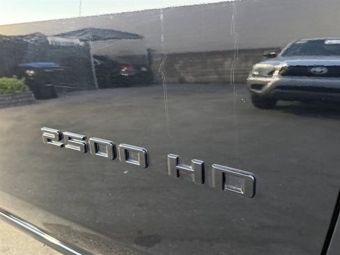 Used 2022 Chevrolet Silverado 2500 LTZ w/ LTZ Plus Package AWD/4WD image 24