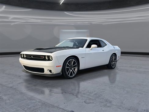 Used 2020 Dodge Challenger R/T w/ Plus Package image 3