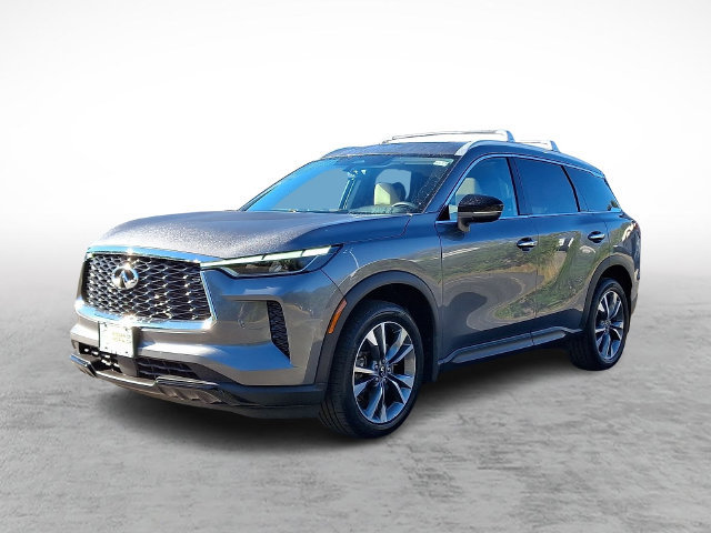 Used 2023 INFINITI QX60 Luxe w/ Vision Package AWD/4WD image 3