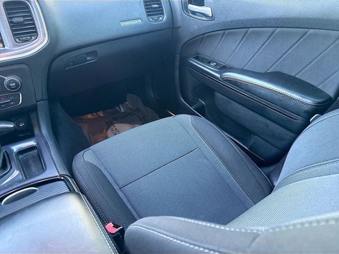 Used 2017 Dodge Charger SXT w/ Driver Confidence Group AWD/4WD image 24
