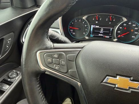 Used 2018 Chevrolet Equinox LT w/ Sun & Infotainment Package FWD image 15