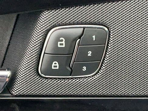 Used 2022 Lincoln Nautilus Reserve AWD/4WD image 13