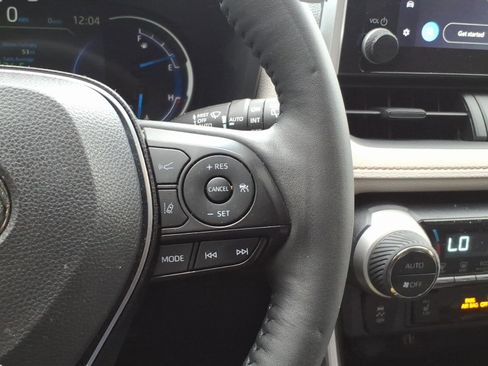 Used 2024 Toyota RAV4 XLE w/ Convenience Package AWD/4WD image 16