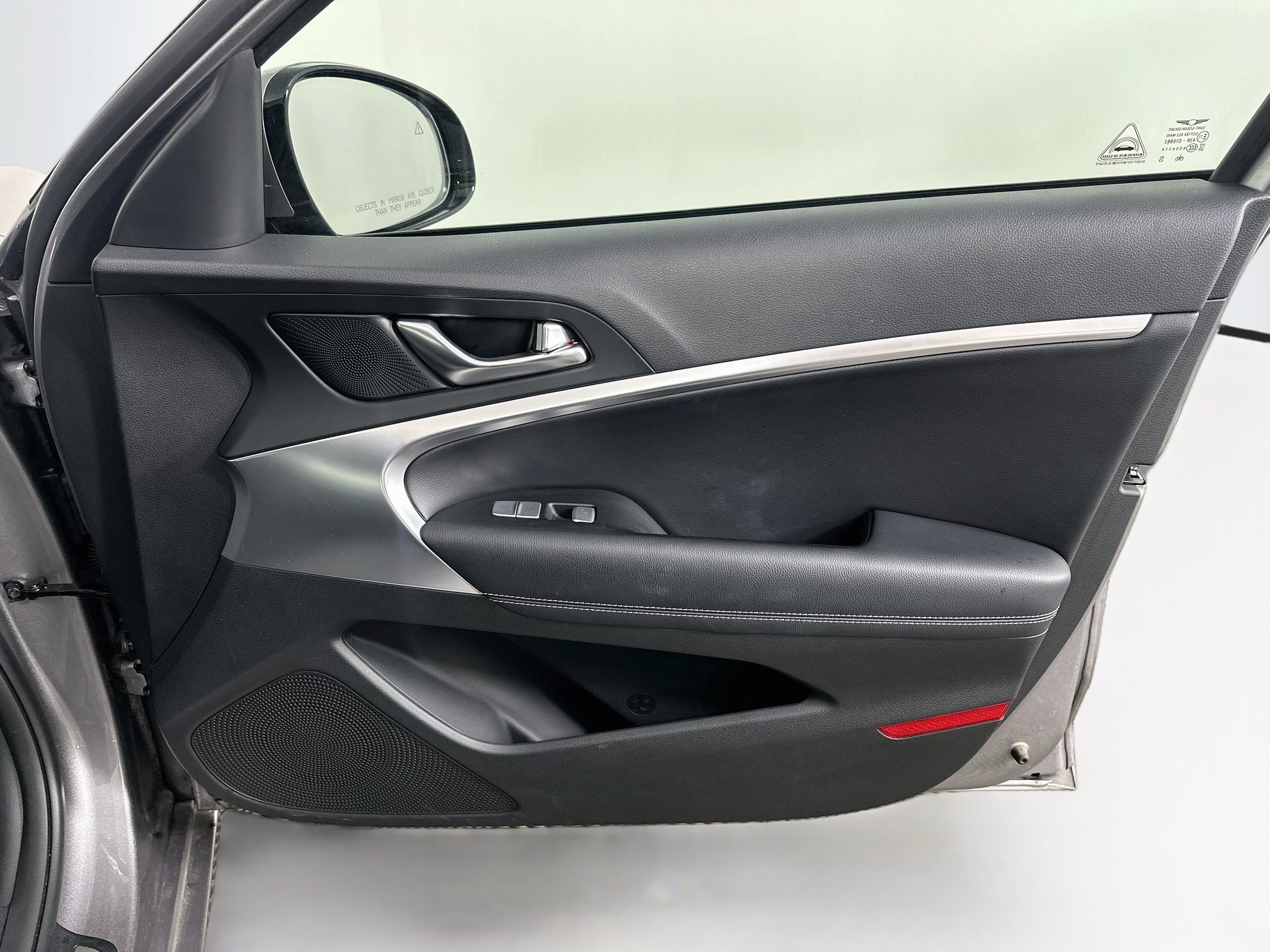 Used 2026 Genesis G70 2.5T RWD image 33