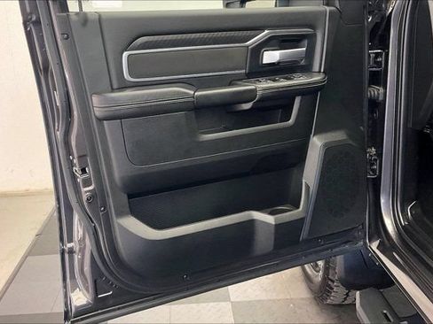 Used 2025 RAM 2500 Big Horn AWD/4WD image 25