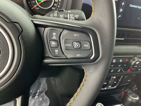 Used 2024 Jeep Wrangler Unlimited Sport AWD/4WD image 28