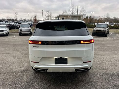 New 2026 Land Rover Range Rover Sport Dynamic SE AWD/4WD image 6