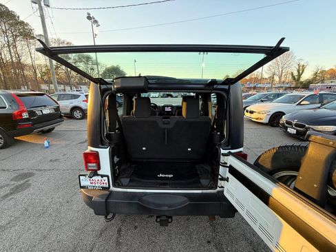 Used 2012 Jeep Wrangler Sport image 11