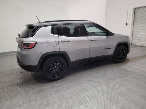 Used 2022 Jeep Compass Latitude w/ Convenience Group FWD image 10
