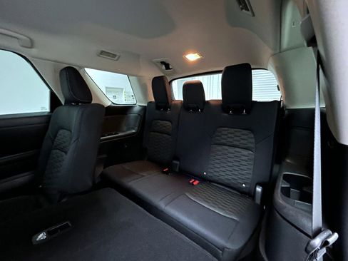 Used 2025 Nissan Pathfinder S AWD/4WD image 20