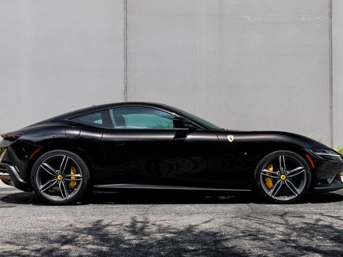 Used 2022 Ferrari Roma RWD image 6