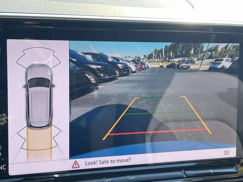 Certified 2026 Volkswagen Atlas SE w/ Panoramic Sunroof Package FWD image 27