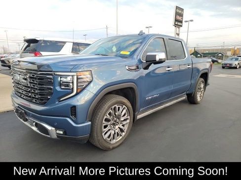 Used 2025 GMC Sierra 1500 Denali Ultimate AWD/4WD image 1