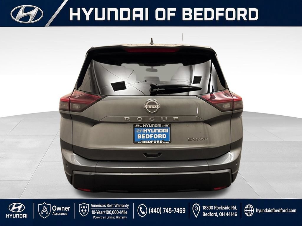 Used 2024 Nissan Rogue SV AWD/4WD image 8
