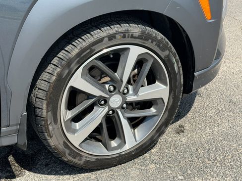 Used 2018 Hyundai Kona Limited AWD/4WD image 2