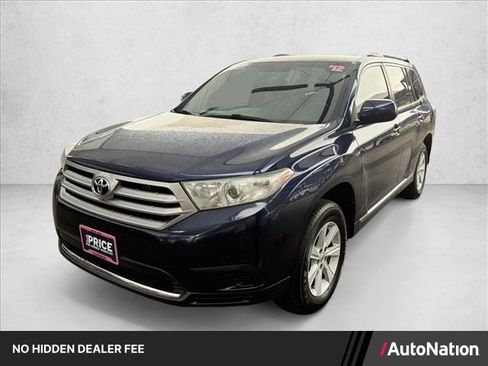 Used 2013 Toyota Highlander FWD w/ Cold Weather Pkg image 1