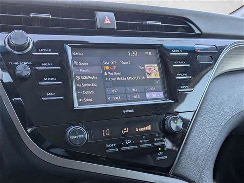 Used 2020 Toyota Camry SE w/ Carpet Mat Package image 13