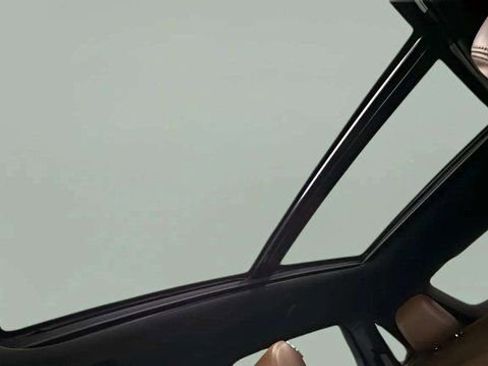 Used 2023 Lincoln Nautilus Reserve w/ Equipment Group 202A image 23