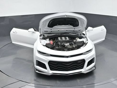 Used 2022 Chevrolet Camaro ZL1 RWD image 54