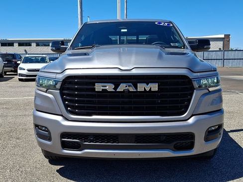 Used 2025 RAM 1500 Laramie AWD/4WD image 2