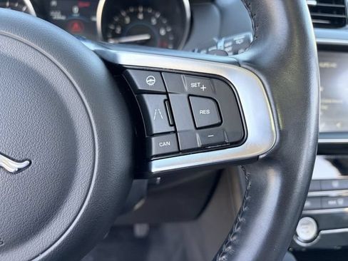 Used 2020 Jaguar F-PACE Prestige AWD/4WD image 9