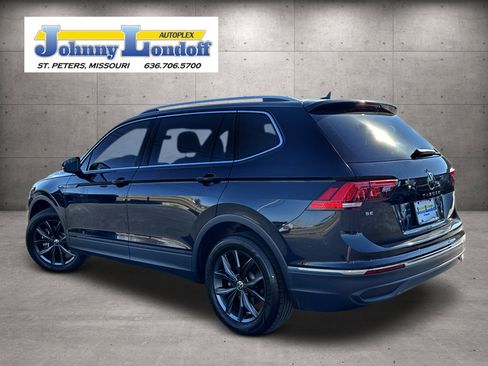 Used 2023 Volkswagen Tiguan SE image 3