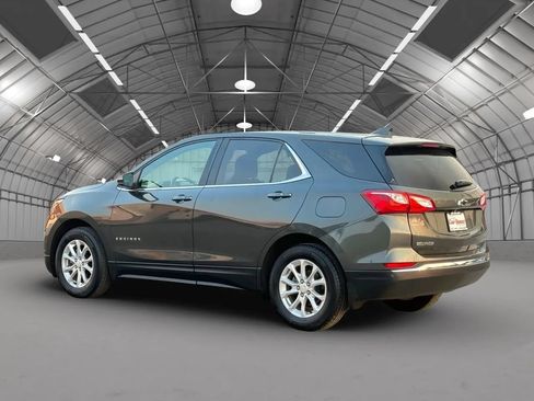 Used 2019 Chevrolet Equinox LT w/ Driver Convenience Package FWD image 5