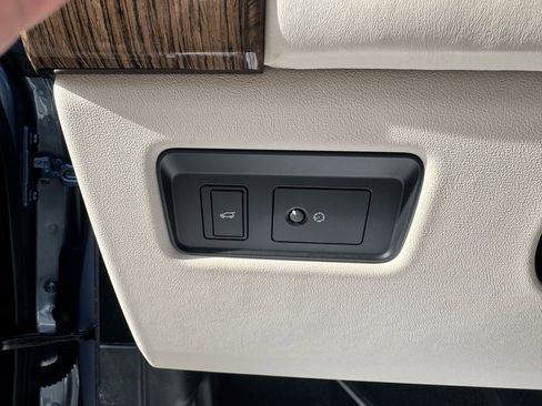 Used 2019 Land Rover Range Rover Supercharged image 14