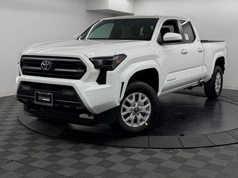 New 2026 Toyota Tacoma SR5 AWD/4WD image 2