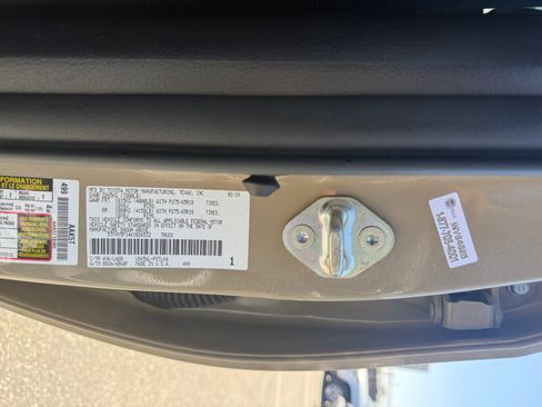 Used 2019 Toyota Tundra Limited w/ Limited Premium Package AWD/4WD image 23