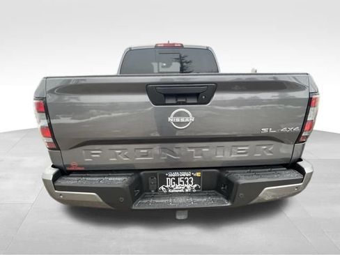 Used 2024 Nissan Frontier SL w/ Technology Package image 8