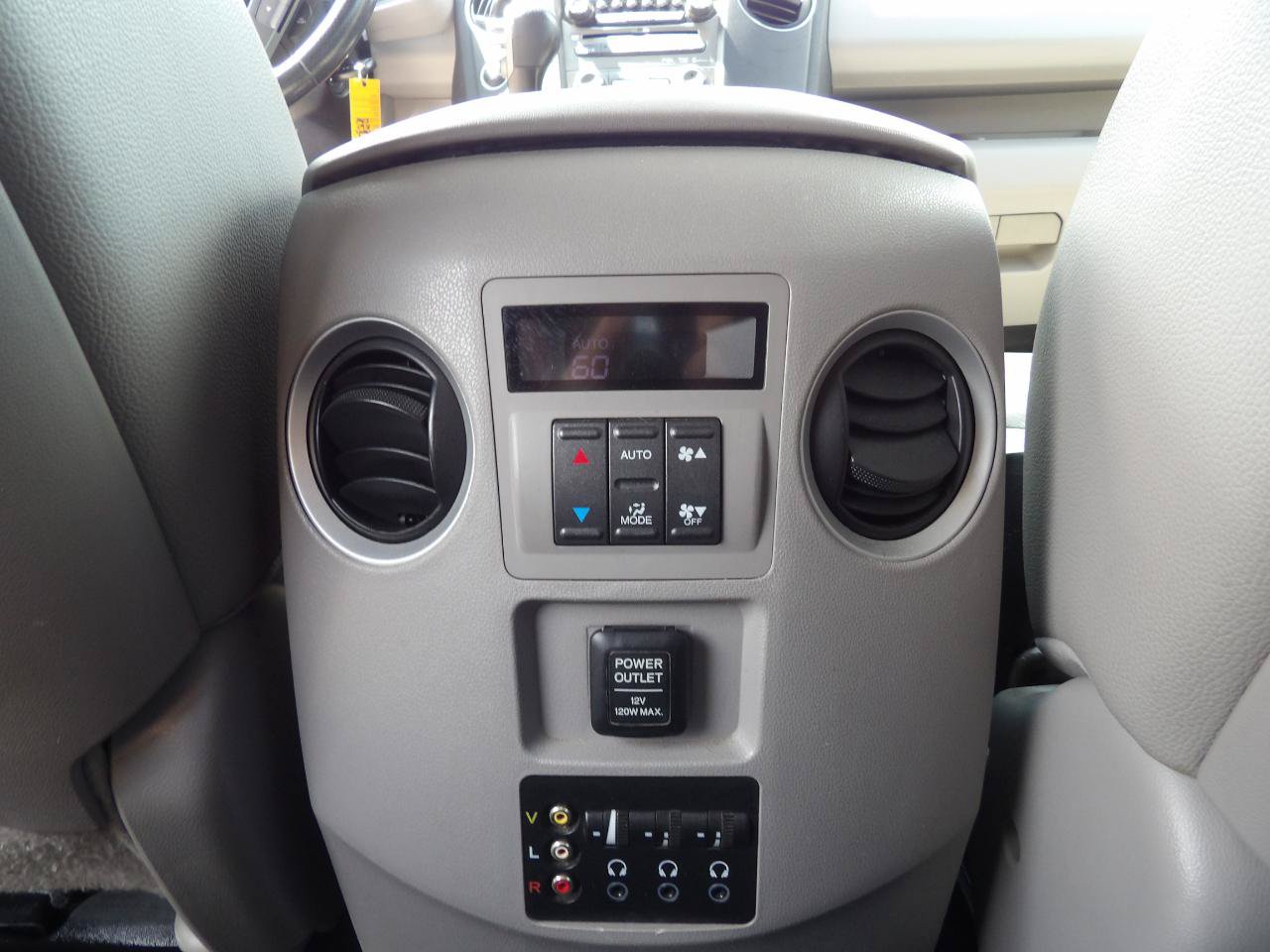 Used 2013 Honda Pilot Touring image 24