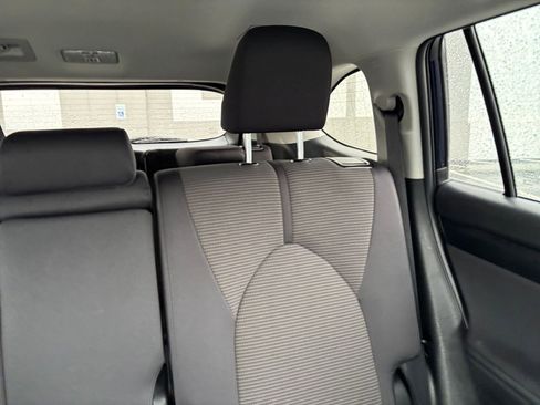 Used 2025 Toyota Highlander LE FWD image 36