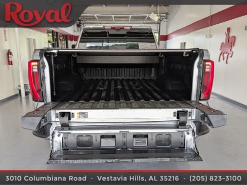 Used 2024 GMC Sierra 2500 Denali Ultimate AWD/4WD image 12