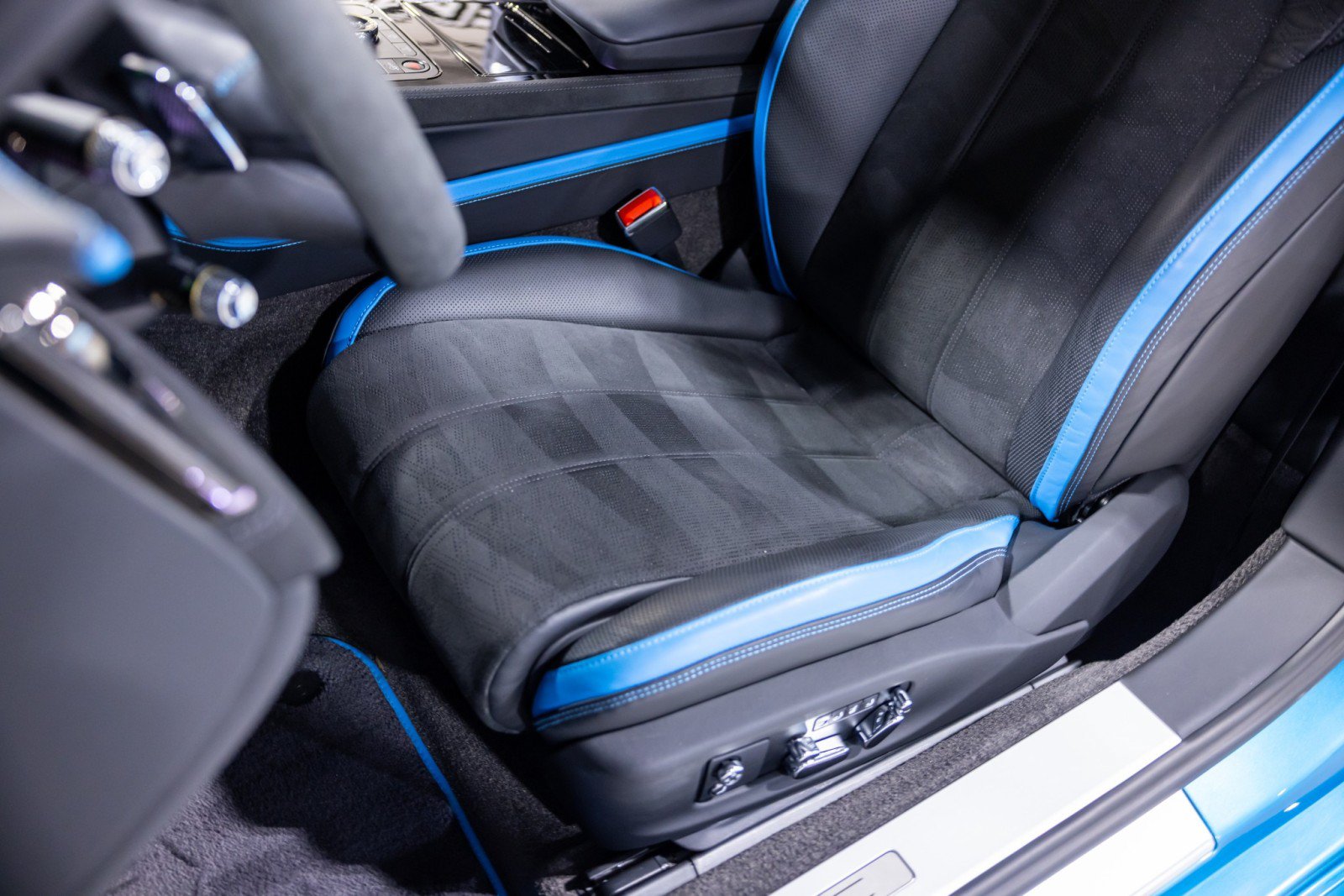 Used 2025 Bentley Continental GT Speed AWD/4WD image 39