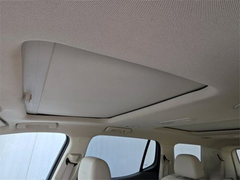 Used 2023 GMC Acadia Denali w/ Denali Ultimate Package image 8