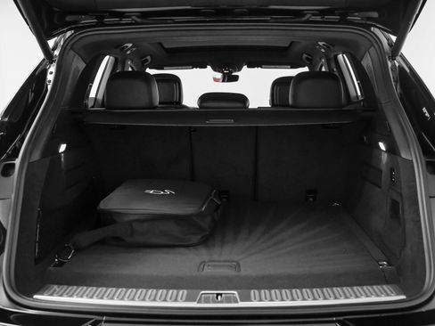Certified 2026 Porsche Cayenne S AWD/4WD image 16